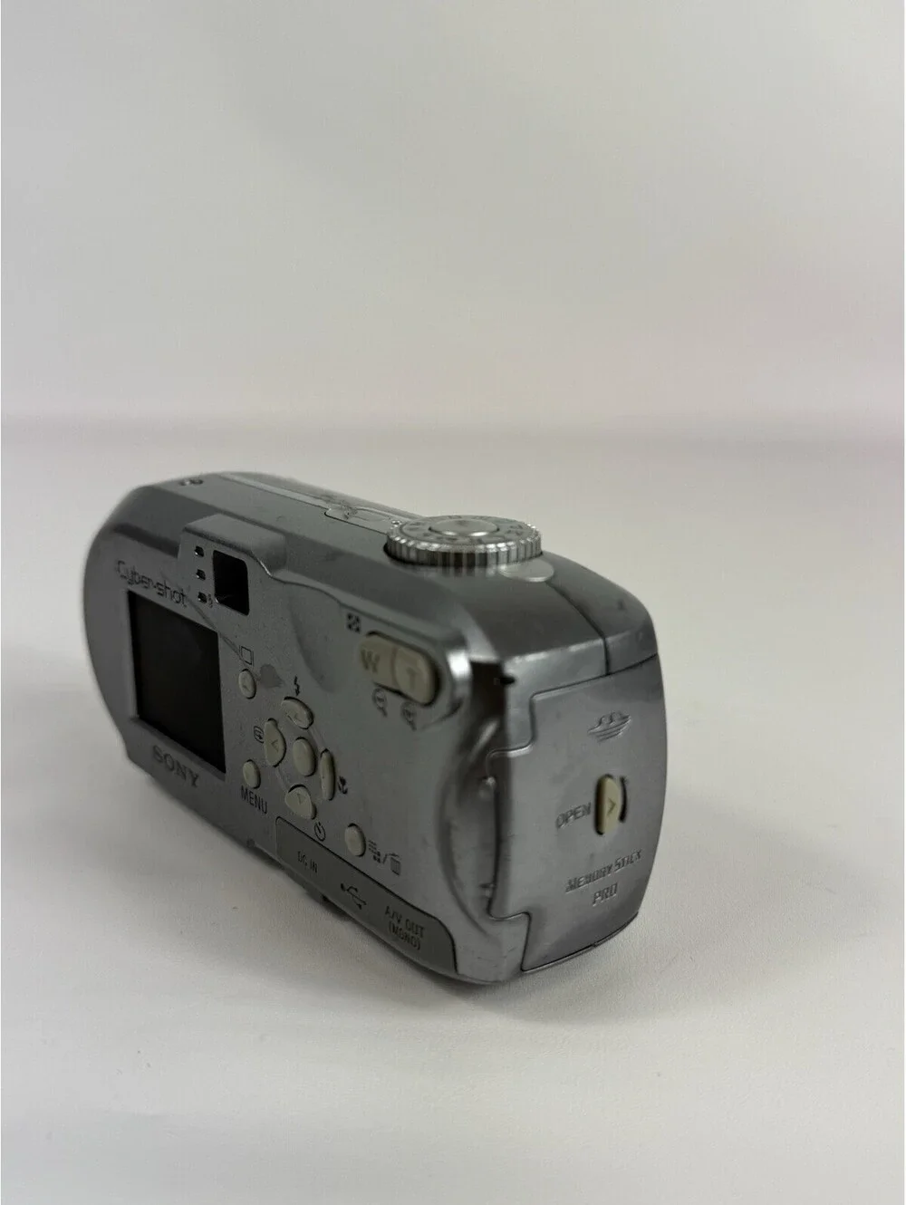 Sony Cyber-shot DSC-P93A 5.1MP Digital Camera Smart Zoom Silver Vintage